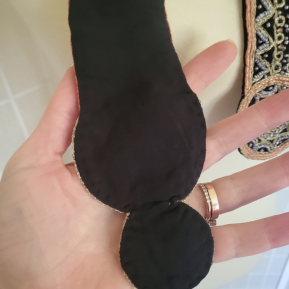 Vintage Beaded Hook Closure Belt - Picture 3 of 6